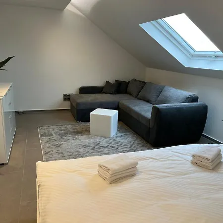 2 Apartment *